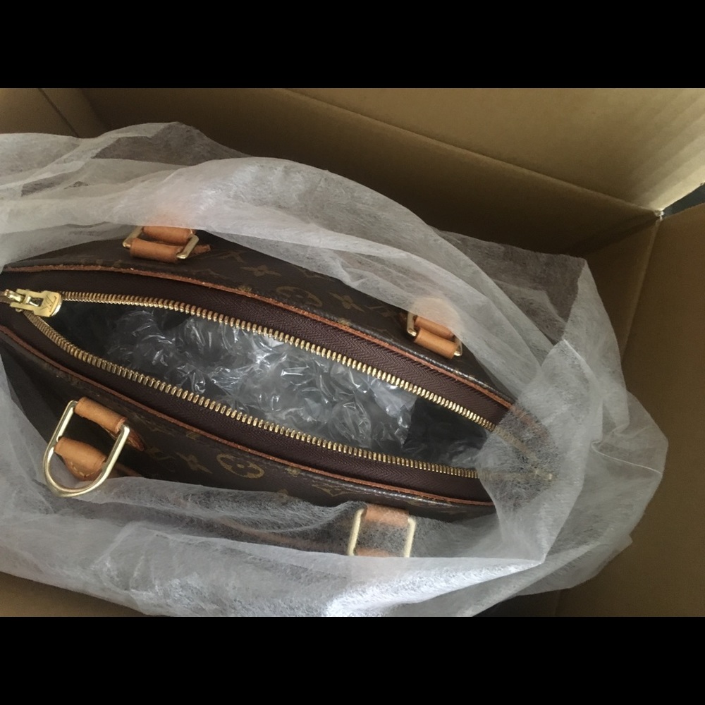 Proof of Shipping for Authentic LV Ellipse MM